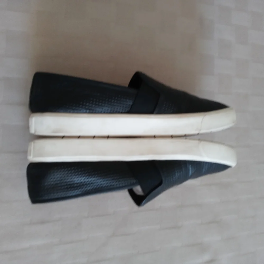Vince Blair Leather Slip On Sneakers